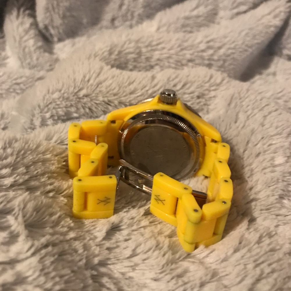 Designer Toy Watch - Picture 2 of 5